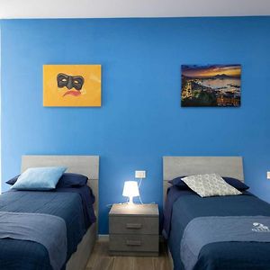 Habitación Estándar con 2 Camas Individuales